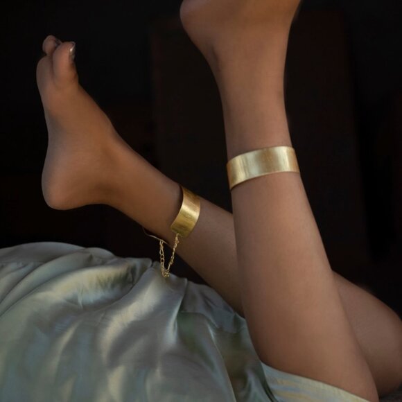 18K Gold Plated Brass Greek Goddess Boho Ankle Cuffs w/ Chains BA3013 - Picture 3 of 4